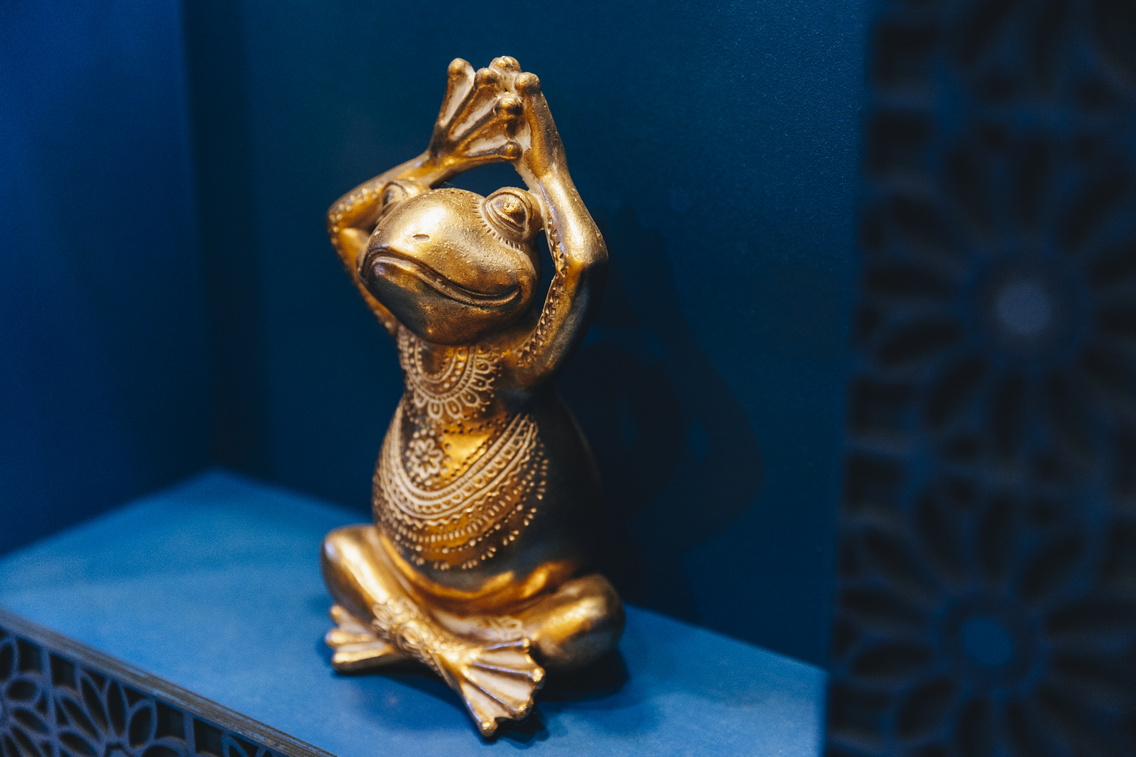 A játékos részletek lazítják a hely eleganciáját