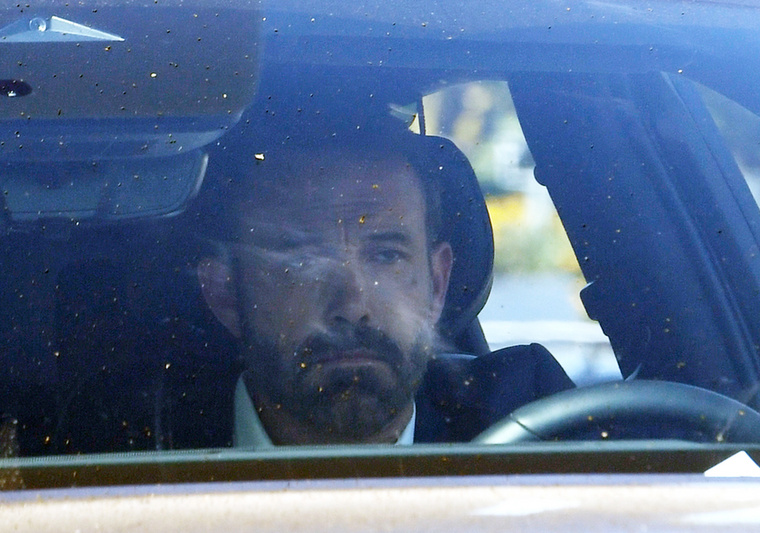 Ben Affleck Los Angelesben ült kocsiba: a színész egészen mogorván ült a kormány mögött