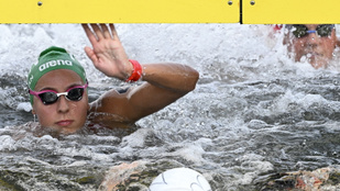 Fábián Bettina bronasta na svetovnem prvenstvu v plavanju kljub težkim mesecem