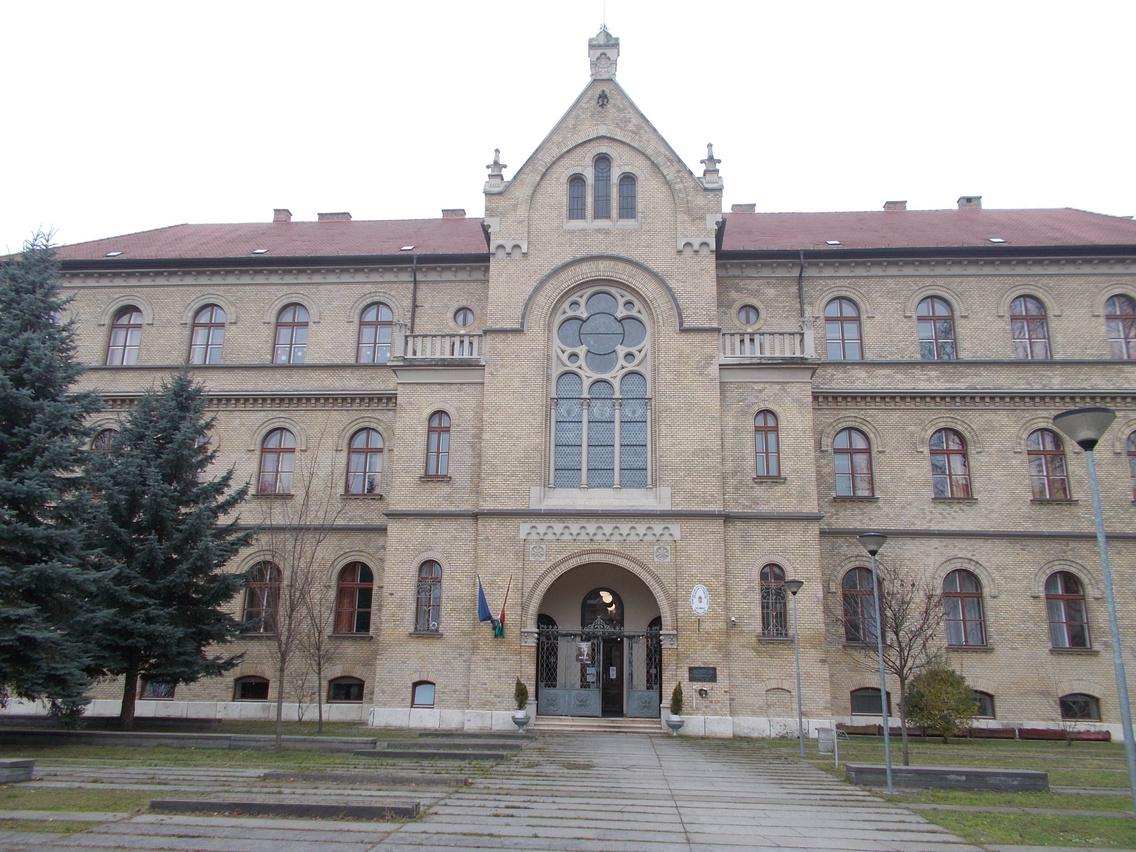 A Csalogány Óvoda, Általános Iskola, Készségfejlesztő Speciális Szakiskola, Egységes Gyógypedagógiai Módszertani Intézmény, Diákotthon, Gyermekotthon a San Marco utcában