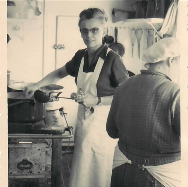 Vayda Ilona főz az Ilona Stüberlben