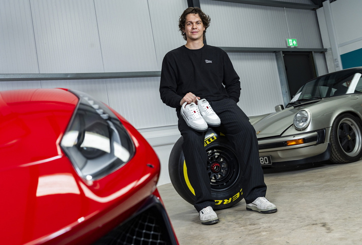 SWNS TYRE SHOES 02