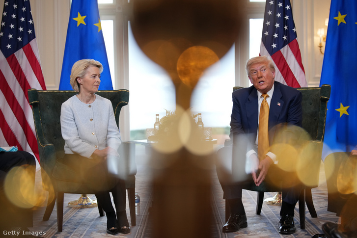 Ursula von der Leyen és Donald Trump 2025. július 27-én