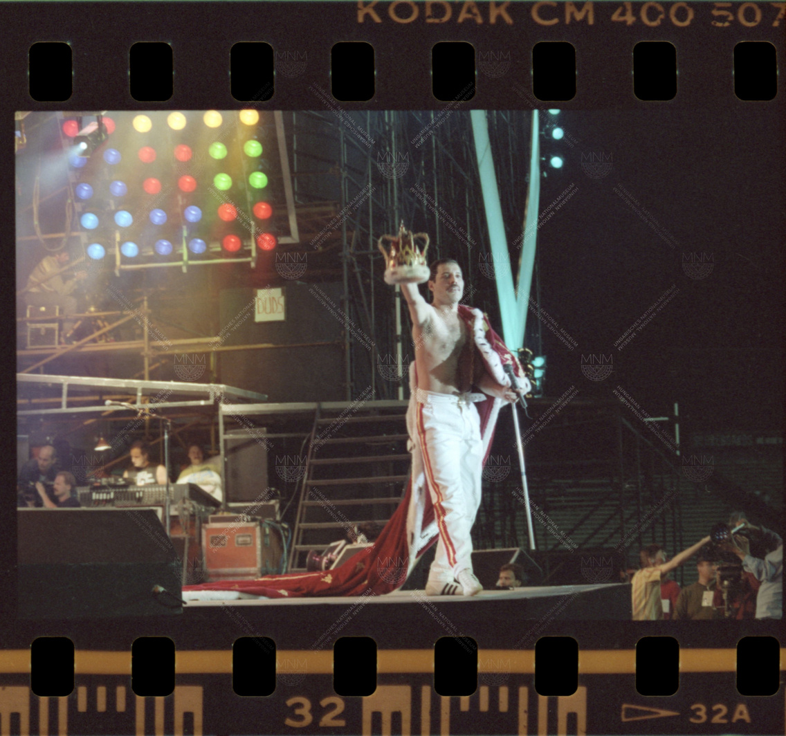 queen backstage budapest 1986 nr001 0 Endrényi Egon