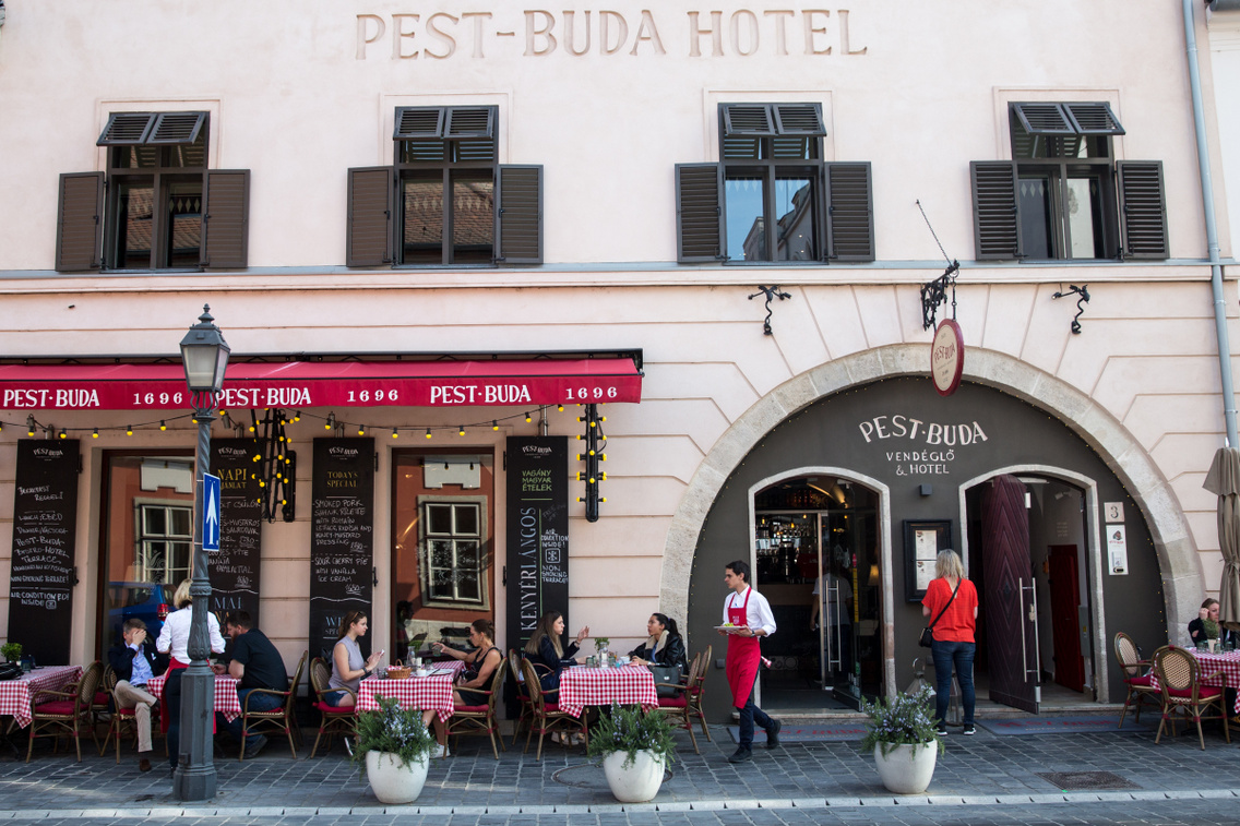 pest-buda-reggeli polyak-attila 20180423