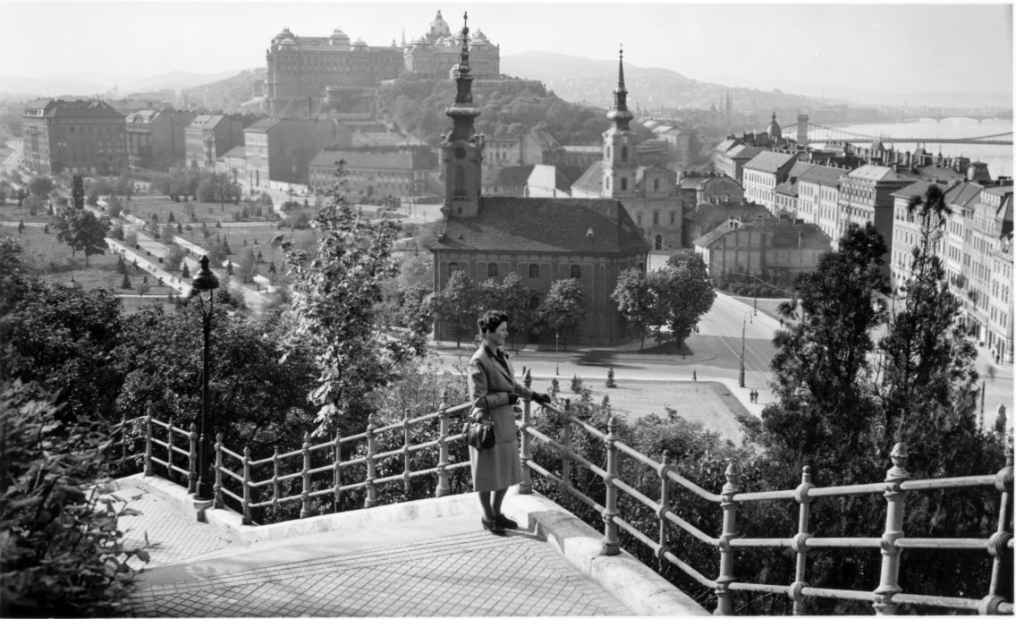 1944