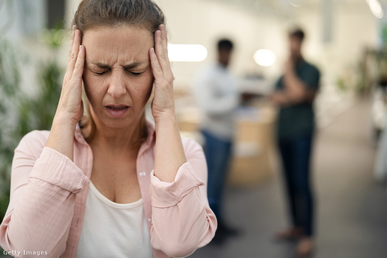 Migrénes fejfájásra is ajánljákHárom hónap rendszeres használat után sokaknál csökkenti a rohamok gyakoriságát.