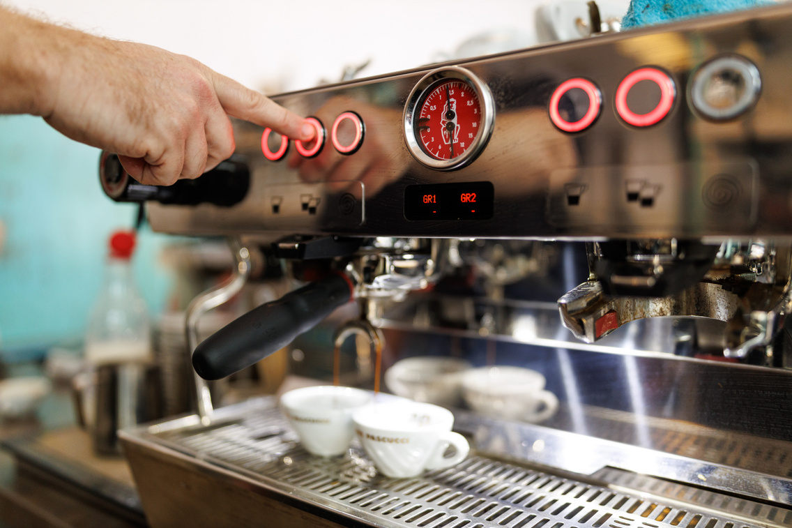 Sötét és világos pörkölésű extra kávék