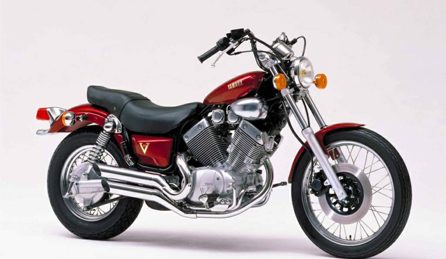 A Yamaha Virago 535-öt 1988-tól 2004-ig gyártották, apró módosításoktól eltekintve változatlanul. Ezen az egészen alacsony motorosok is jól érzik magukat