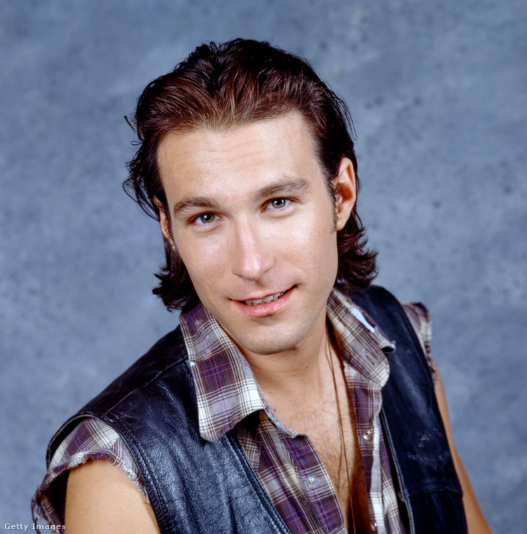 John Corbett (Aidan Shaw)&nbsp;Carrie Bradshaw korábbi szerelmét, Aidan Shaw-t alakította, aki a sorozat egyik legfontosabb és legemlékezetesebb párja volt.