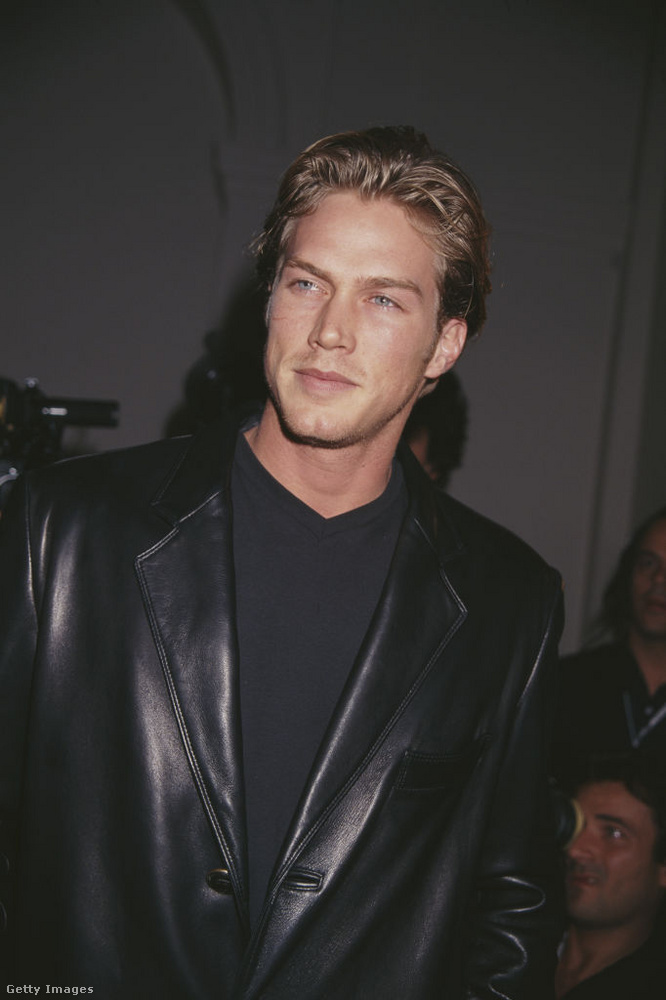 Jason Lewis (Smith Jerrod)&nbsp;Smith Jerrod szerepében Samantha Jones kedves és gondoskodó párját alakította a Szex és New York sorozatban és filmekben, a férfi, akire mindig számíthatott.
