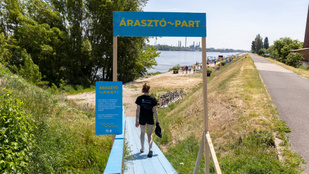 V Budimpešti odprli novo brezplačno kopališče na Donavi