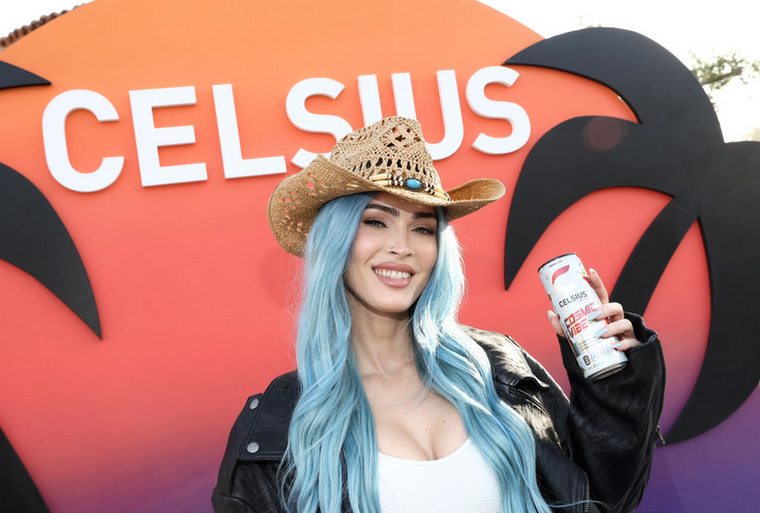 Megan Fox – a képregények és japán rajzfilmek rajongója&nbsp;A színésznő gyerekkora óta imádja a képregényeket és a japán animációs filmeket, vagyis az animéket