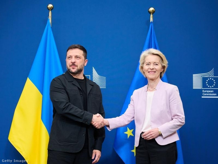 Volodimir Zelenszkij ukrán elnök találkozik Ursula von der Leyen európai bizottsági elnökkel Brüsszelben, Belgiumban 2025. augusztus 17-én