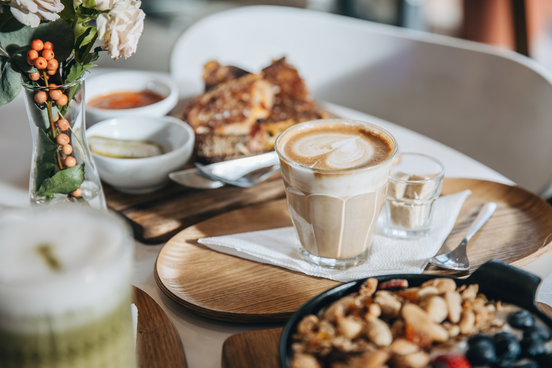 reggeldelben-231106-majorkata-58