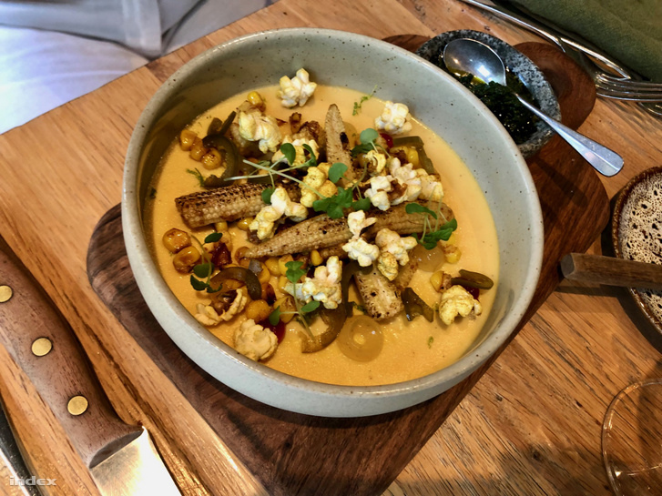 Kukorica flan, sült bébi kukoricákkal, chimichurri