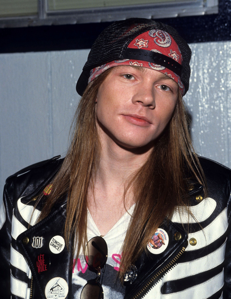 Axl RoseA Guns N’ Roses frontembere, Axl Rose az 1980-as évek végén világsztár lett, de botrányai hamar beárnyékolták hírnevét
