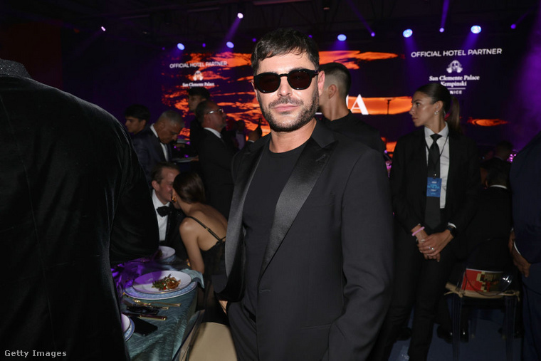 Zac EfronZac Efron még a 2000-es években a High School Musical című filmsorozatnak köszönhetően vált a tinilányok kedvenc szívtiprójává