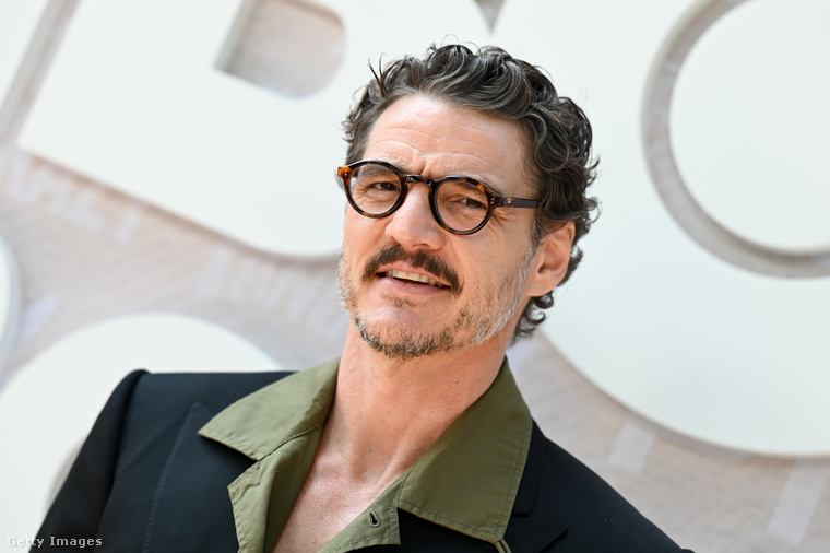 Pedro PascalPedro Pascal az otthoni kollagénstimulációra esküszik: a LYMA Laser készülék segít neki a kollagén termelésének serkentésében, valamint a ráncok csökkentésében is