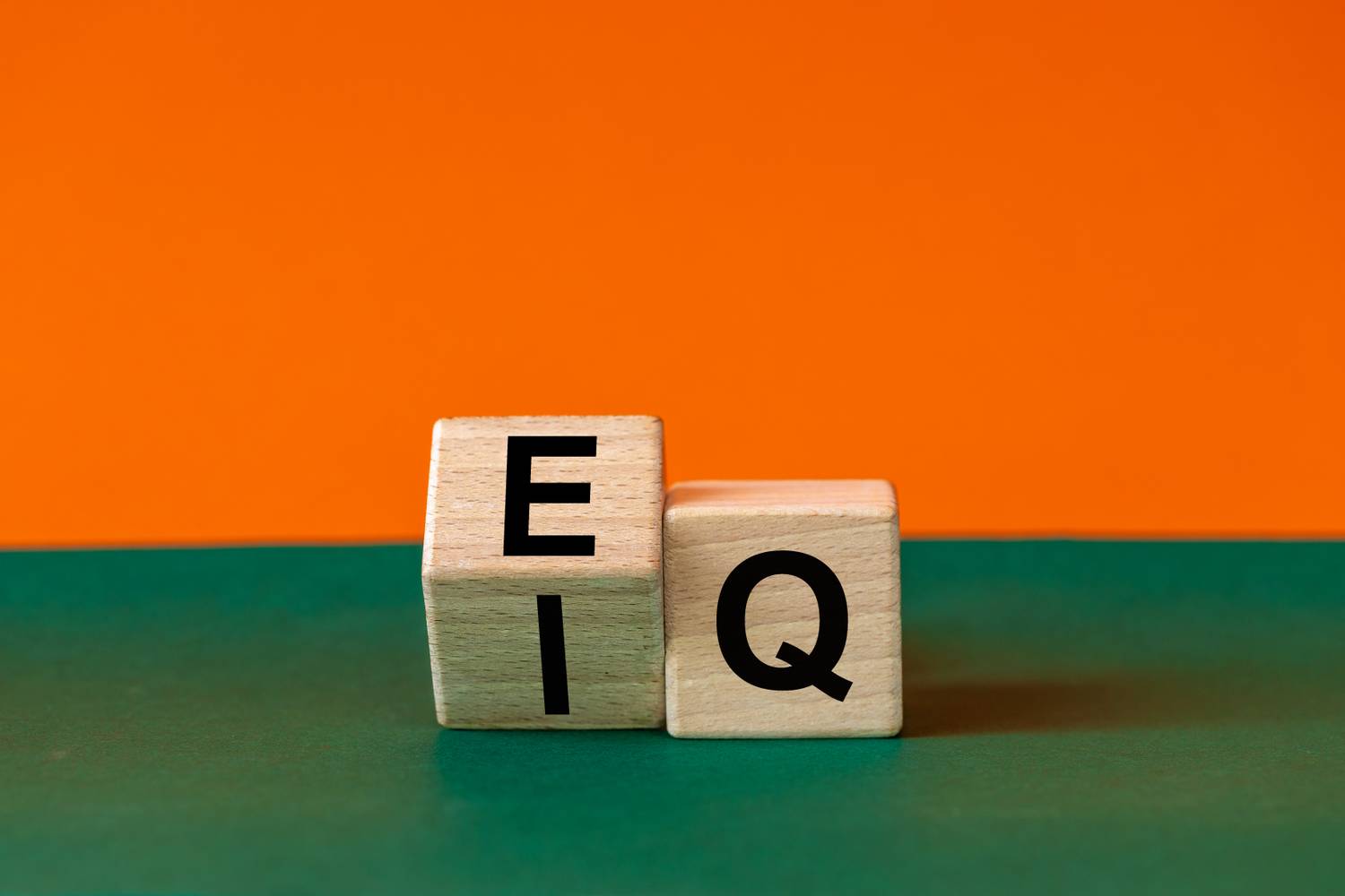 eq2