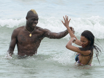 A VB-ről nőzni ment tovább Mario Balotelli