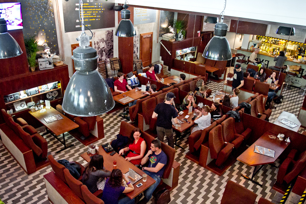 A hely a Semmi Extra idején