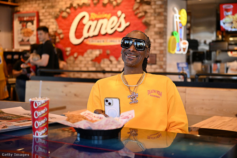 Snoop Dogg&nbsp;2015-ben Svédországban tartóztatták le, miután kábítószer-fogyasztással gyanúsították