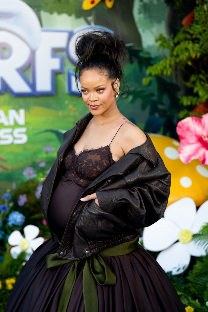 RihannaAmihez Rihanna hozzáér, az tulajdonképpen minden arany lesz, hiszen mind az üzleti életben, mint a szórakoztatóiparban remekül megállja a helyét
