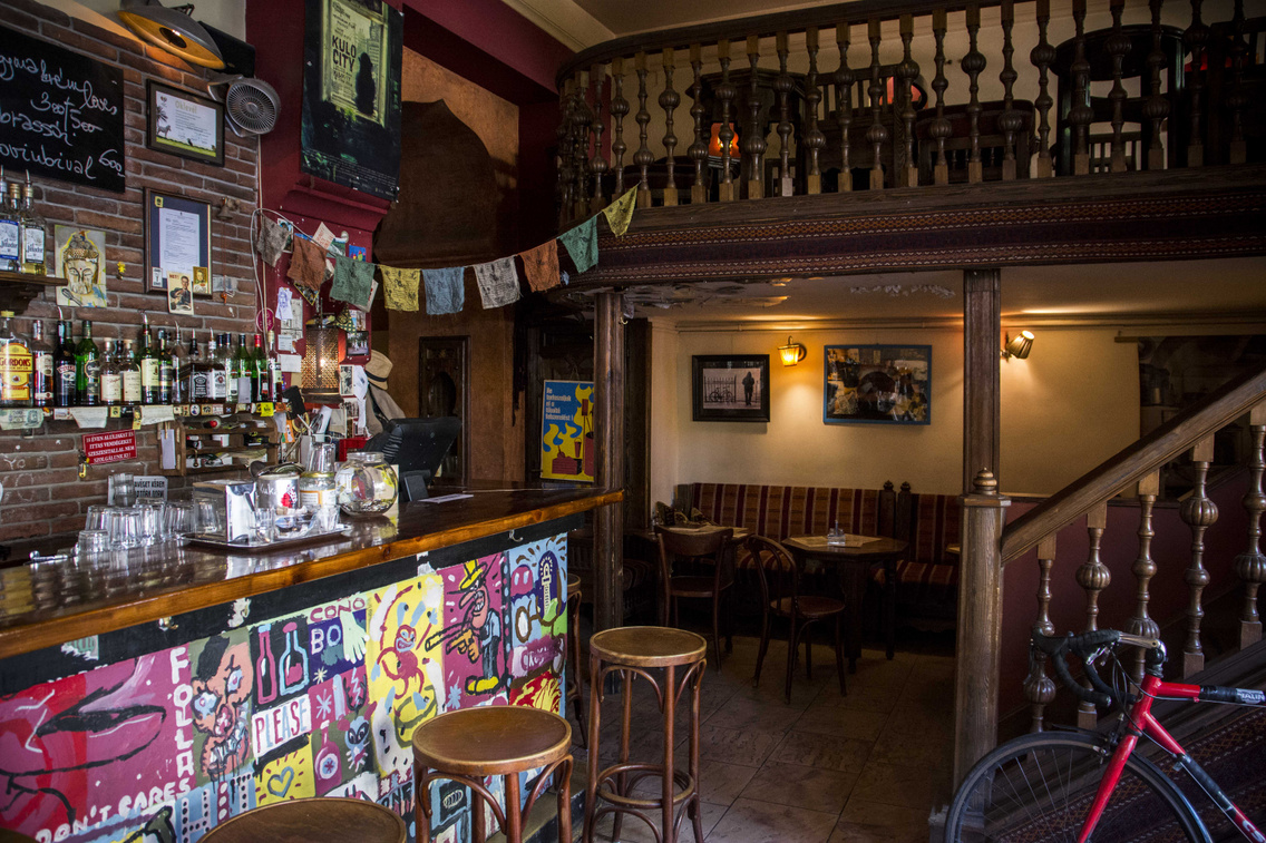 kiado-kocsma korosi-tamas 20140605