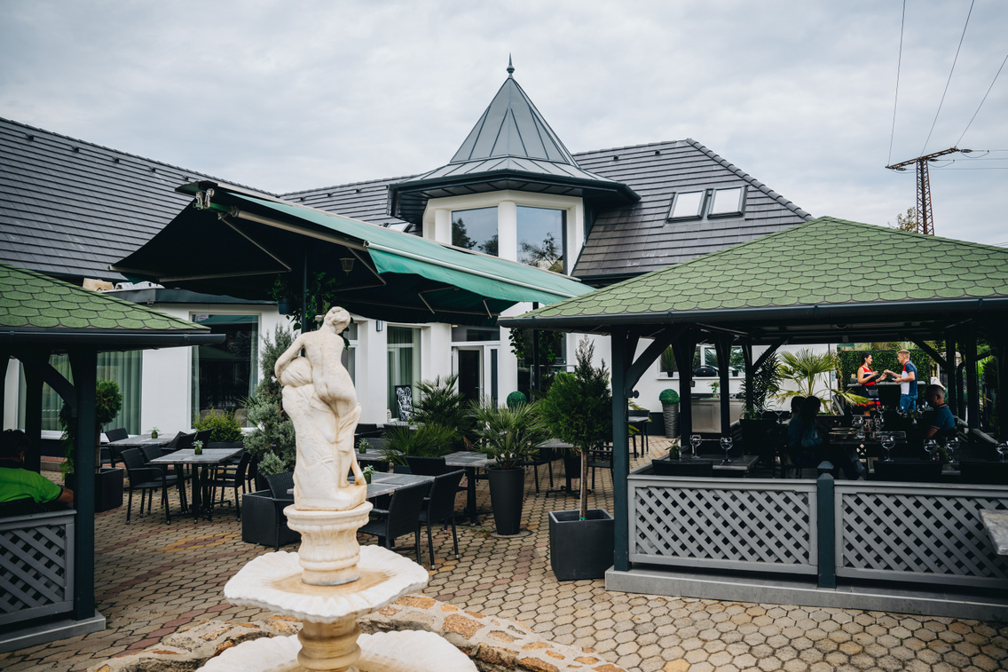 LB 20240913 Botanic Bistro 0004