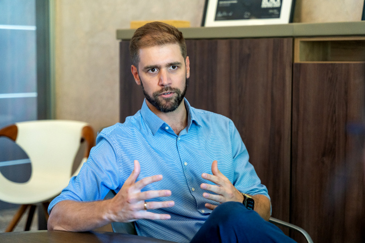 Az határoz meg egy jó reklámszakembert, hogy mennyire agilis, mennyire keresi a fejlődési lehetőségeket, mennyire néz utána a felmerülő kérdéseknek