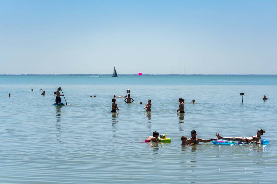 A szabadstrandtól az aktív élményekig – Komplex strandkínálattal készül a nyárra Keszthely