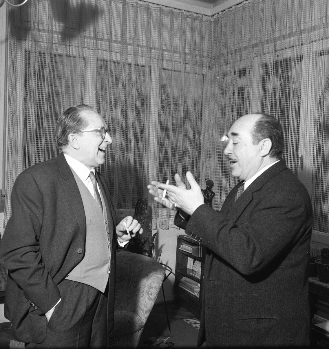 Páger Antal és Saro Urzì olasz színész, akivel megosztva kapta a legjobb színésznek járó díjat Cannes-ban (1964)