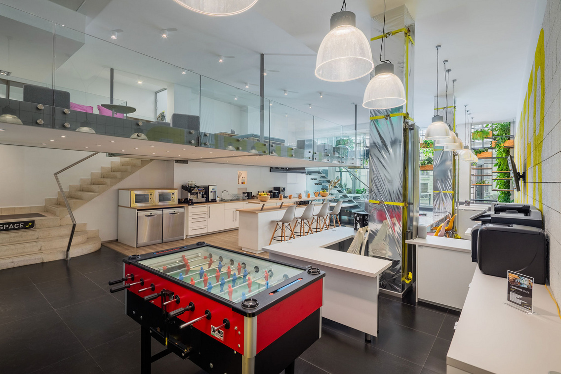 KLUSTER Common Area 1