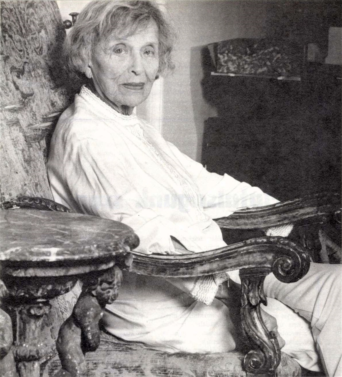 Károlyi Mihályné portréja a Budapest folyóirat 1978. (16. évfolyam) 10. (október) számában