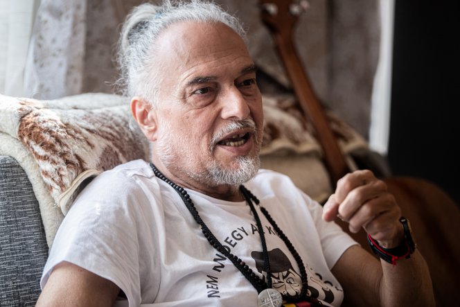 Két év alatt 40 helyen lakott Laár András