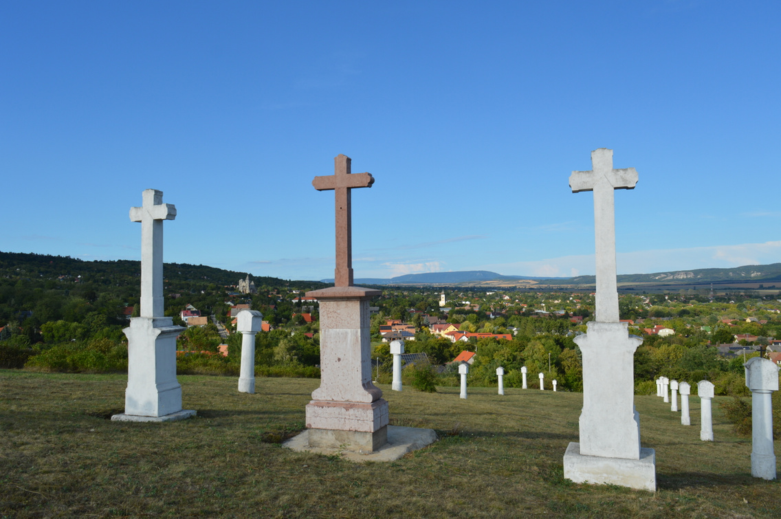 Kálvária-domb panorámával