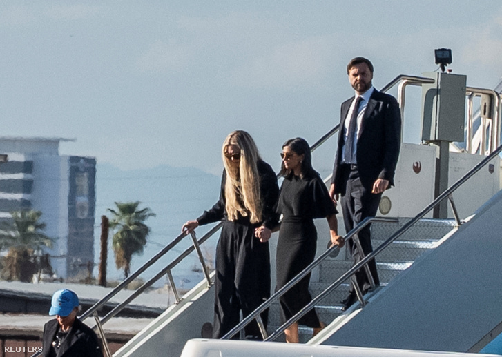 JD Vance amerikai alelnök, felesége Usha Vance és Charlie Kirk özvegye, Erika Kirk 2025. szeptember 11-én