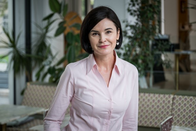 Kunhalmi Ágnesnek sikerült, összegyűjtött annyi ajánlást, hogy indulhasson a választáson