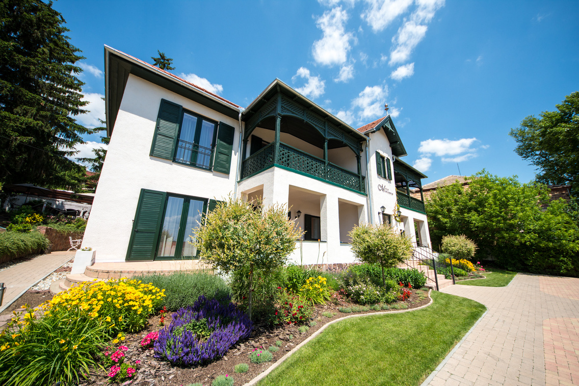 villa-millenium-balatonalmadi korosi-tamas 20160608