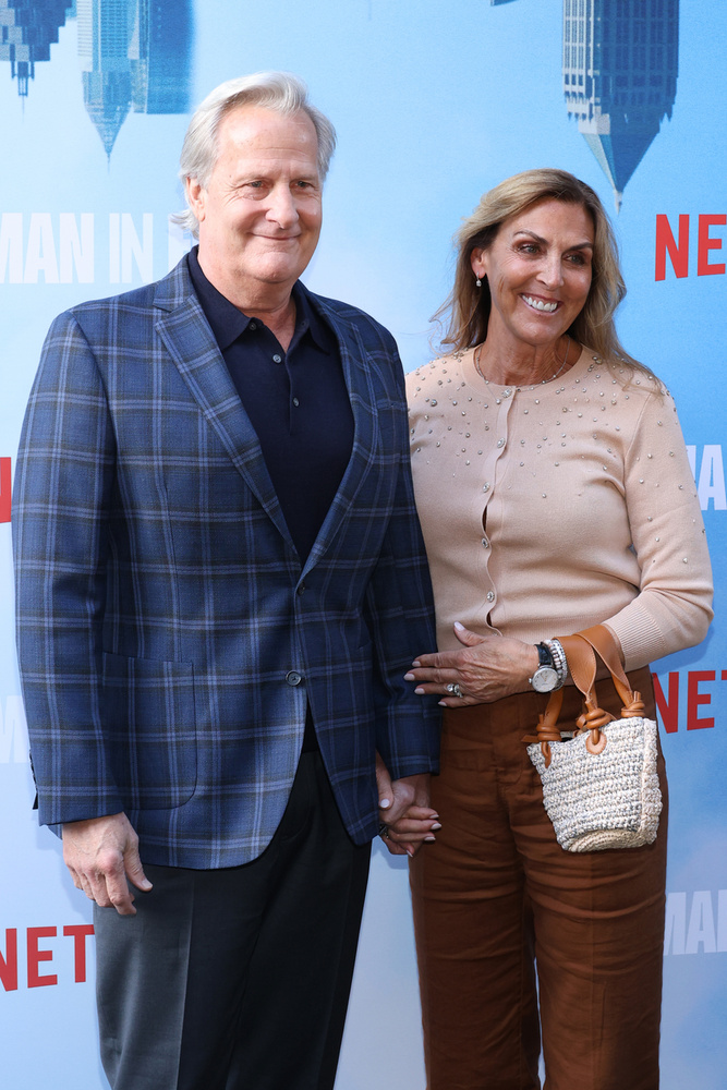 Jeff Daniels és Kathleen TreadoA színész 1979-ben házasodott össze középiskolai szerelmével, Kathleen Treado-val, akivel három gyermekük született: Ben (1984), Lucas (1987) és Nellie (1990).