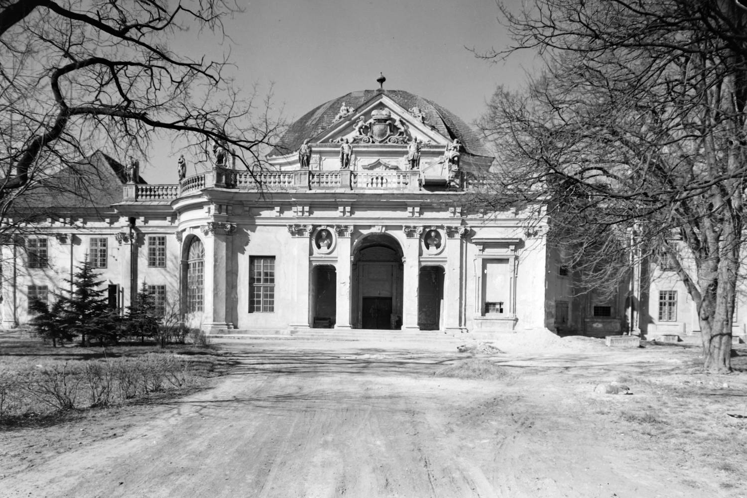 A Savoyai-kastély 1982-ben.
