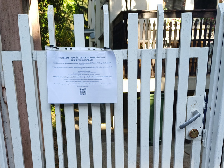 Figyelmeztető kiírás