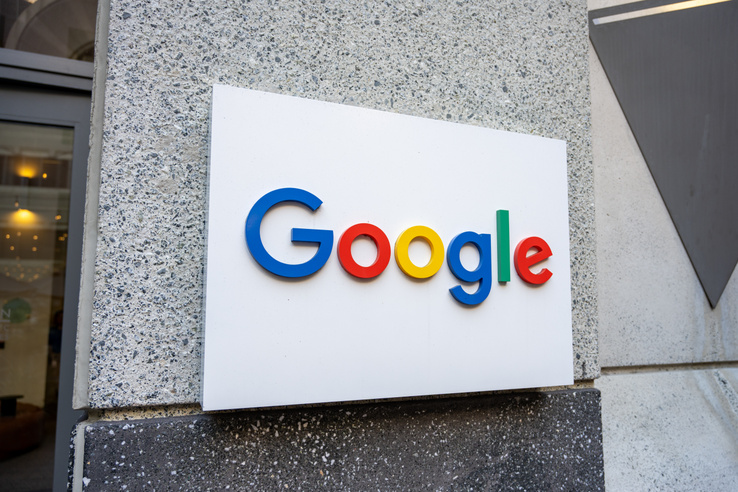 Ezért nem lép fel a Google az illegális streamek és kalózoldalak ellen