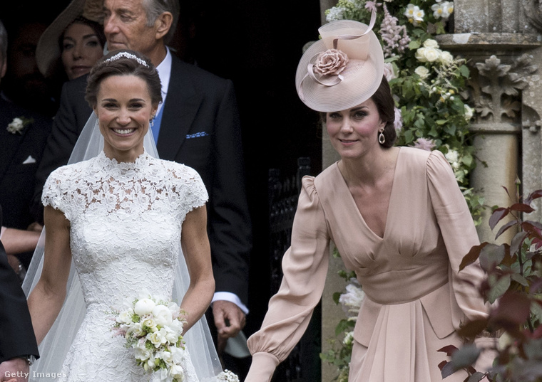 Katalin hercegné a testvére, Pippa Middleton esküvőjén. (Fotó: Getty Images)
