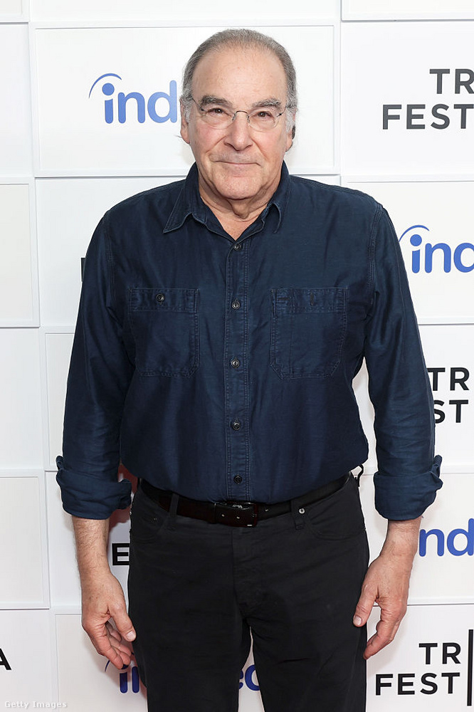 Mandy Patinkin&nbsp;Gyilkos elmék sztárjánál ritka szembetegséget, keratoconust diagnosztizáltak, ami szinte megvakította