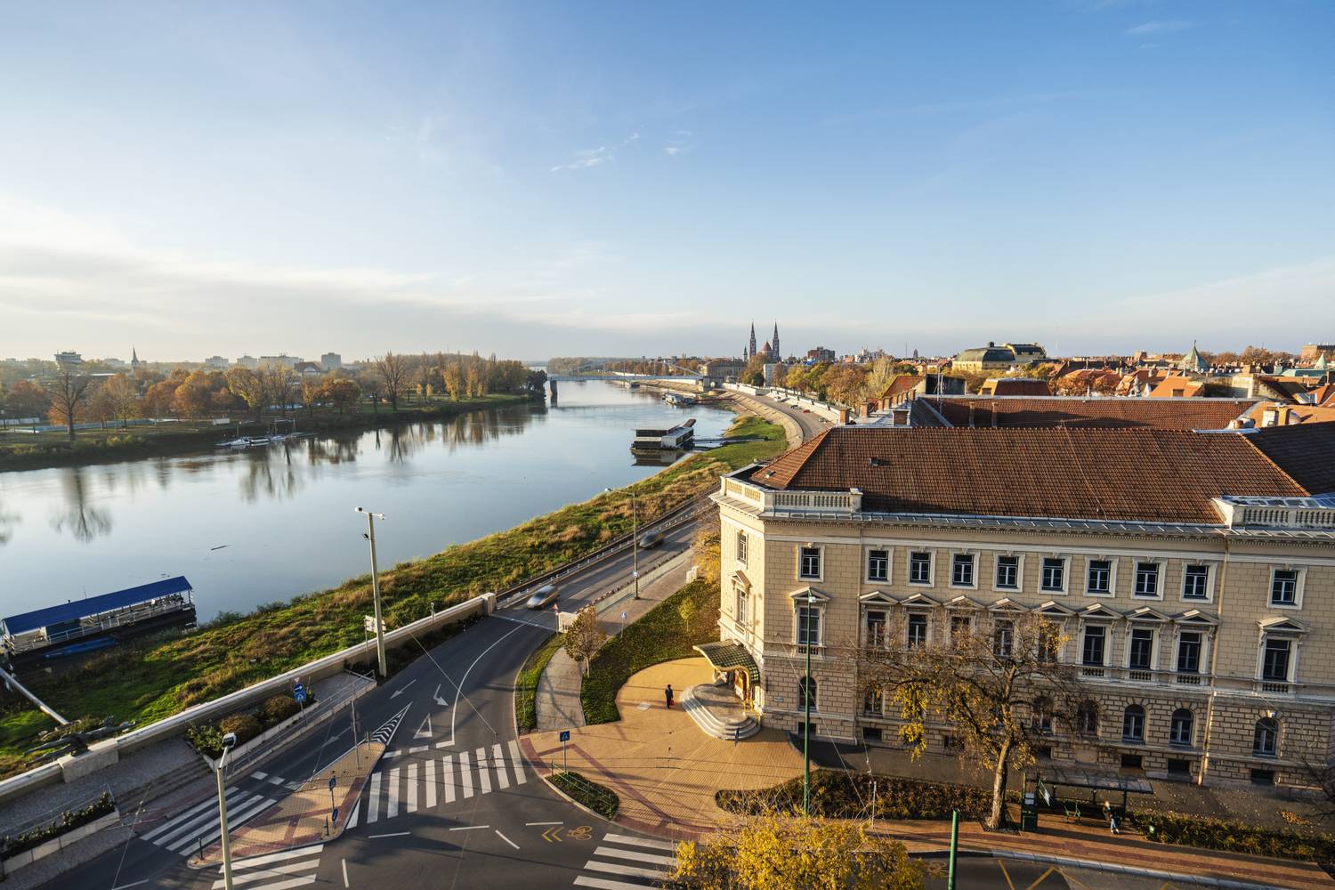 Szeged is népszerű belföldi úti cél ősszel.