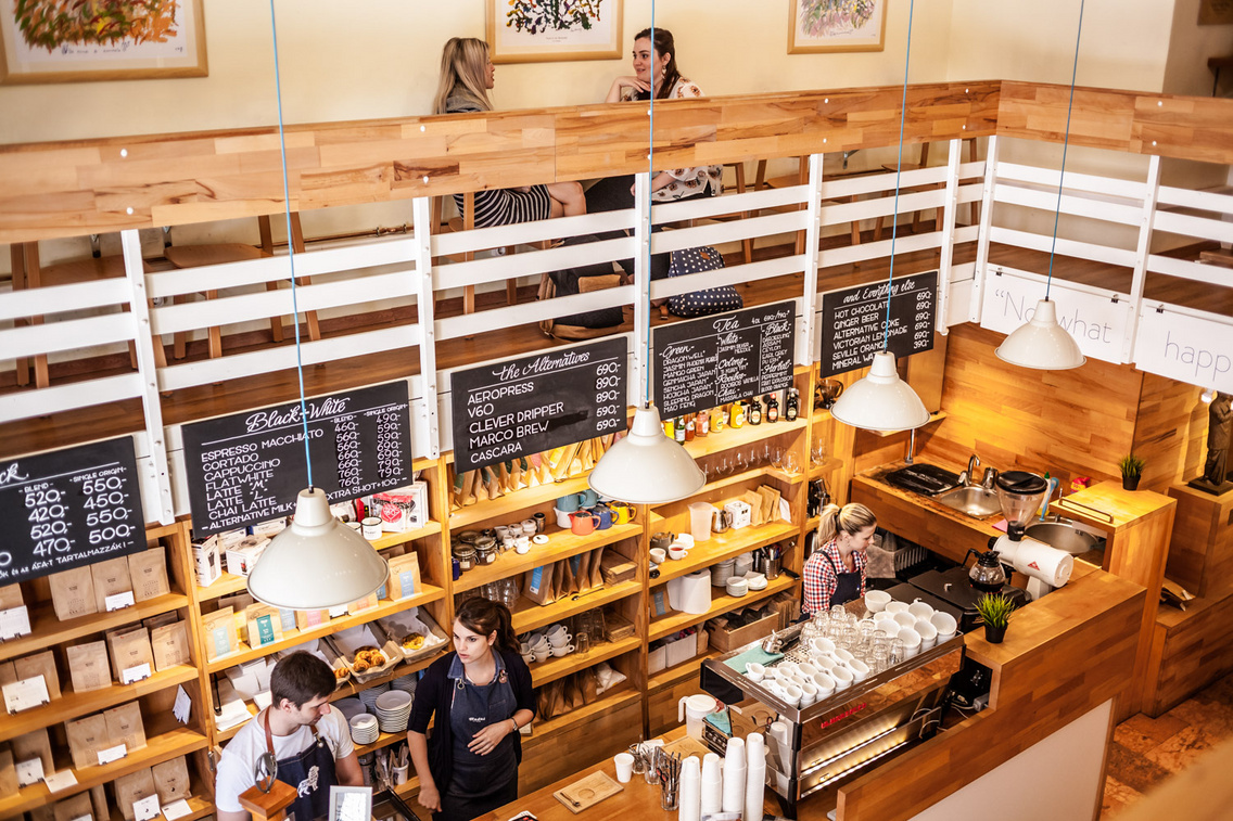 Madal Café