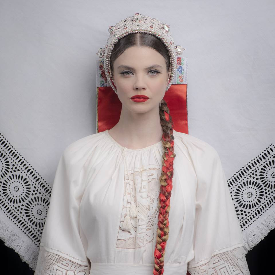 folk fashion hagyomanyokhaza