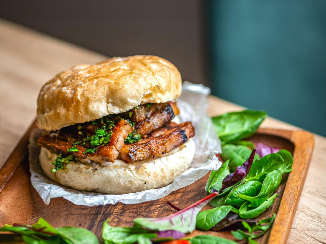 yugo-resto-bar-facebook